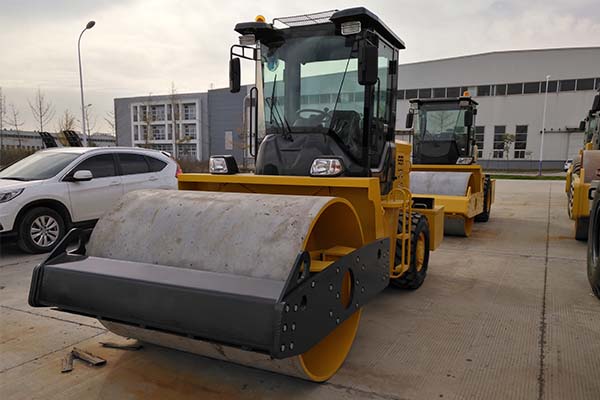 振動<a href='http://www.longdetoys.cn' target='_blank'>壓路機</a>