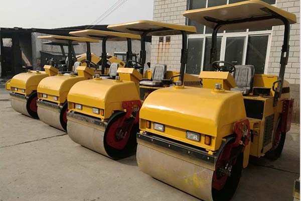 3噸<a href='http://www.longdetoys.cn' target='_blank'>壓路機</a>